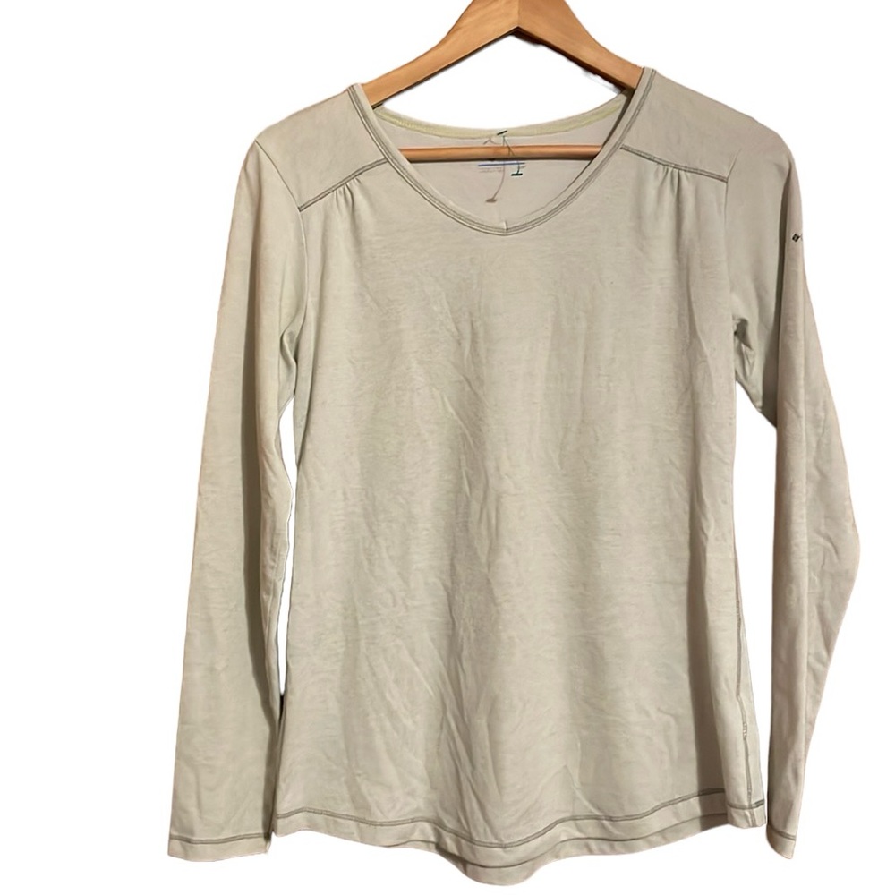 •COLUMBIA•LIGHT MINT GREEN WIRH GRAY EXPOSED SEAMS SCOOPNECK LONG SLEEVE TOP MED